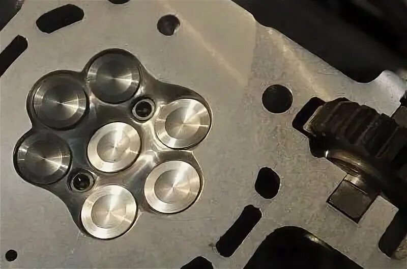 Гбц ф3р. 4. 12 клапанов двигатель ауди. Два клапана на цилиндр. Автомобили имели 2 клапана.