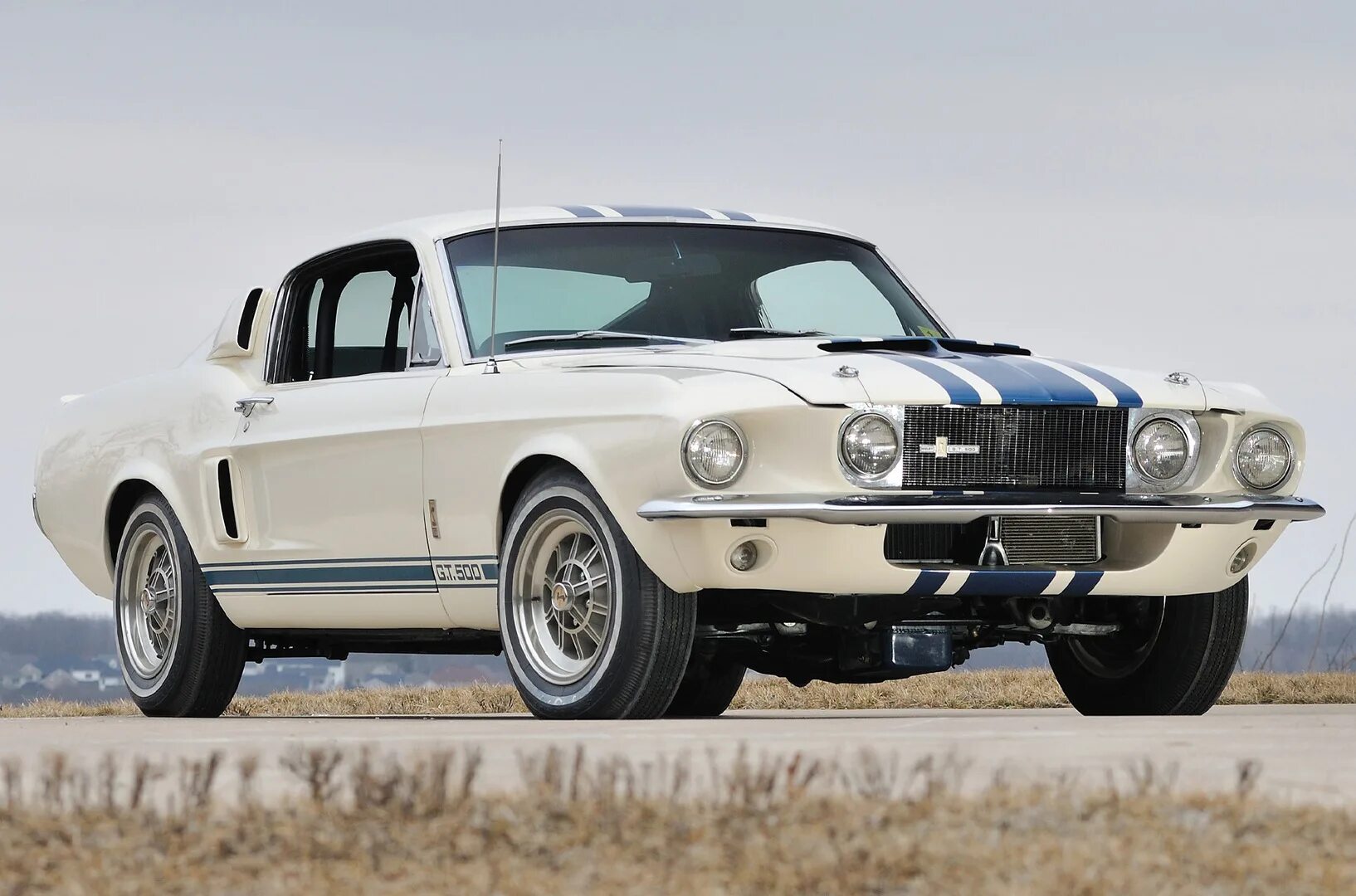 Шелби без. Шелби без. Шелби кобра gt 500 1967. Томми шелби. Форд мустанг гт 1967.