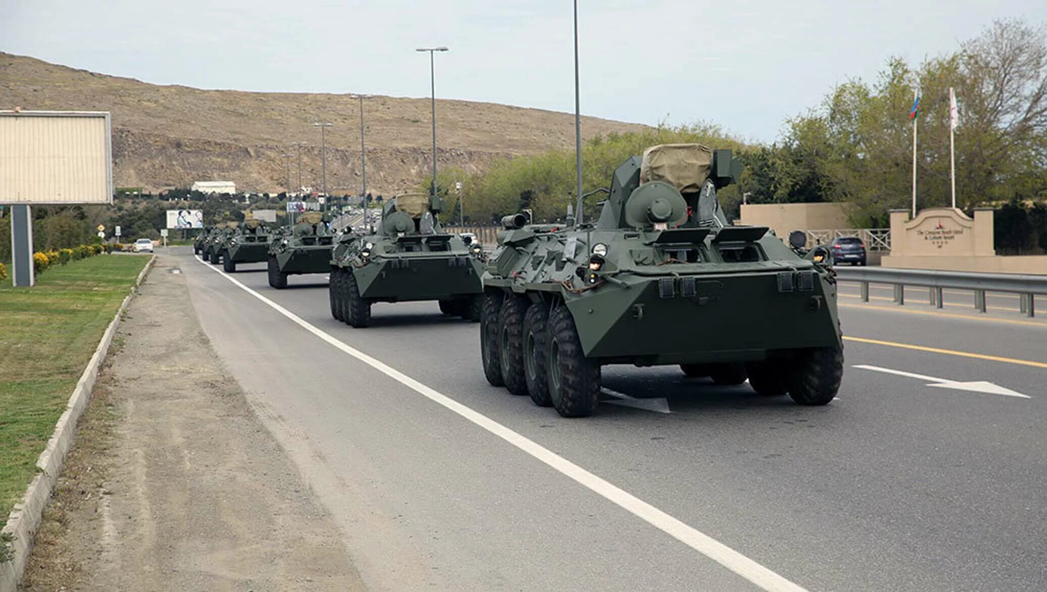 Азербайджан сильнее. БТР-82а Азербайджана. БТР 82 А В Карабахе. БМП 2 Азербайджана. БТР-82а Азербайджана параде.