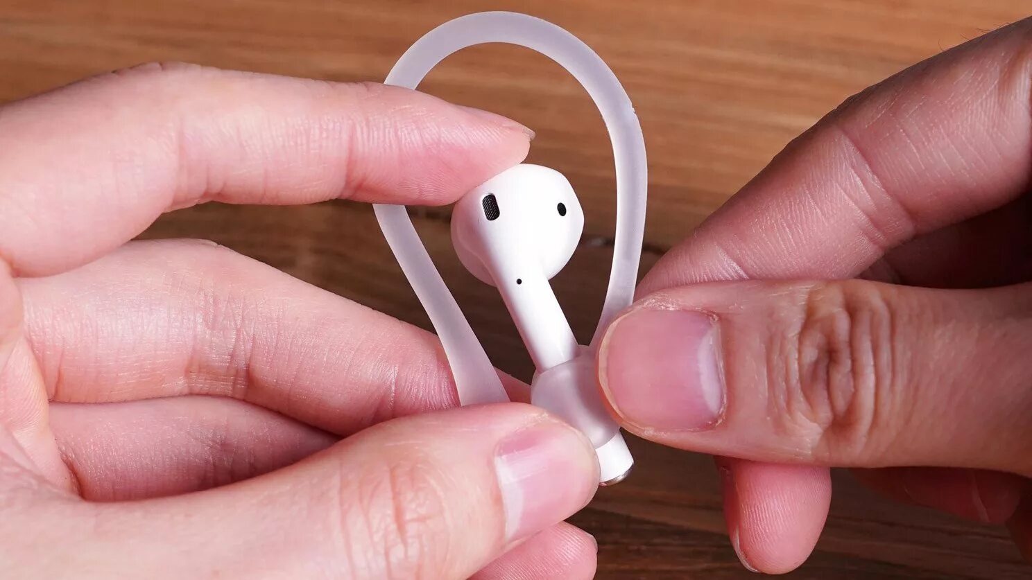 Наушники айфон аирподс. Держатель для наушников Apple AIRPODS. Айрподс 2. Айрподс 1.