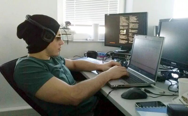 Рынок труда в сербии. Работа в сербии для русских вакансии. Сербия уровень жизни. Сербский программист. Посол сербии в россии.