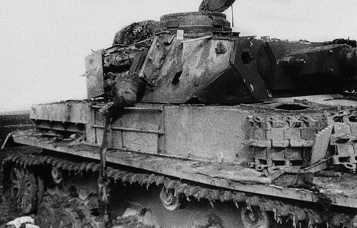 Танк т4 Германия подбитые. Танк т-4 немецкий. PZ 4 1945. Подбитый немецкий танк т-4. Подбитые немецкие танки