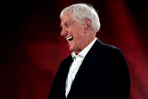 File:Dick Van Dyke (34610920160).jpg - Wikimedia Commons