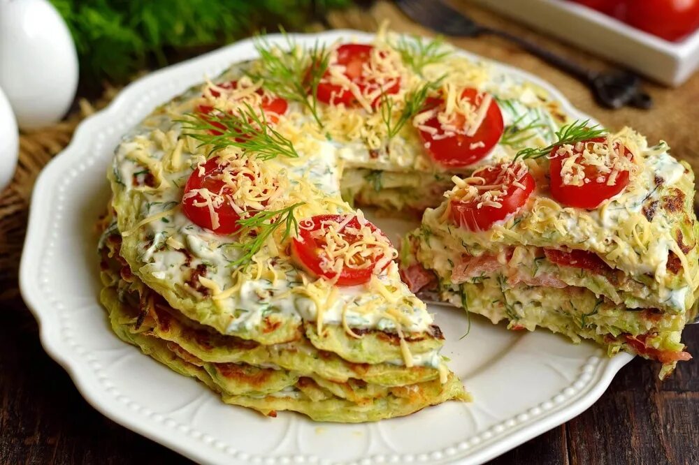 Как делать кабачковый торт. Кабачковый торт. кобачкой торт. кабачковый торт с помидорами и сыром. кабачковый торт с сыром.