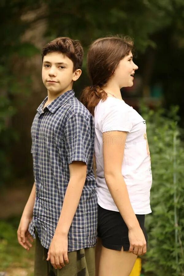 Школьники клипарт png. Sister and brother are school. School talking. Портрет человека школьный завтрак. Brother brother.