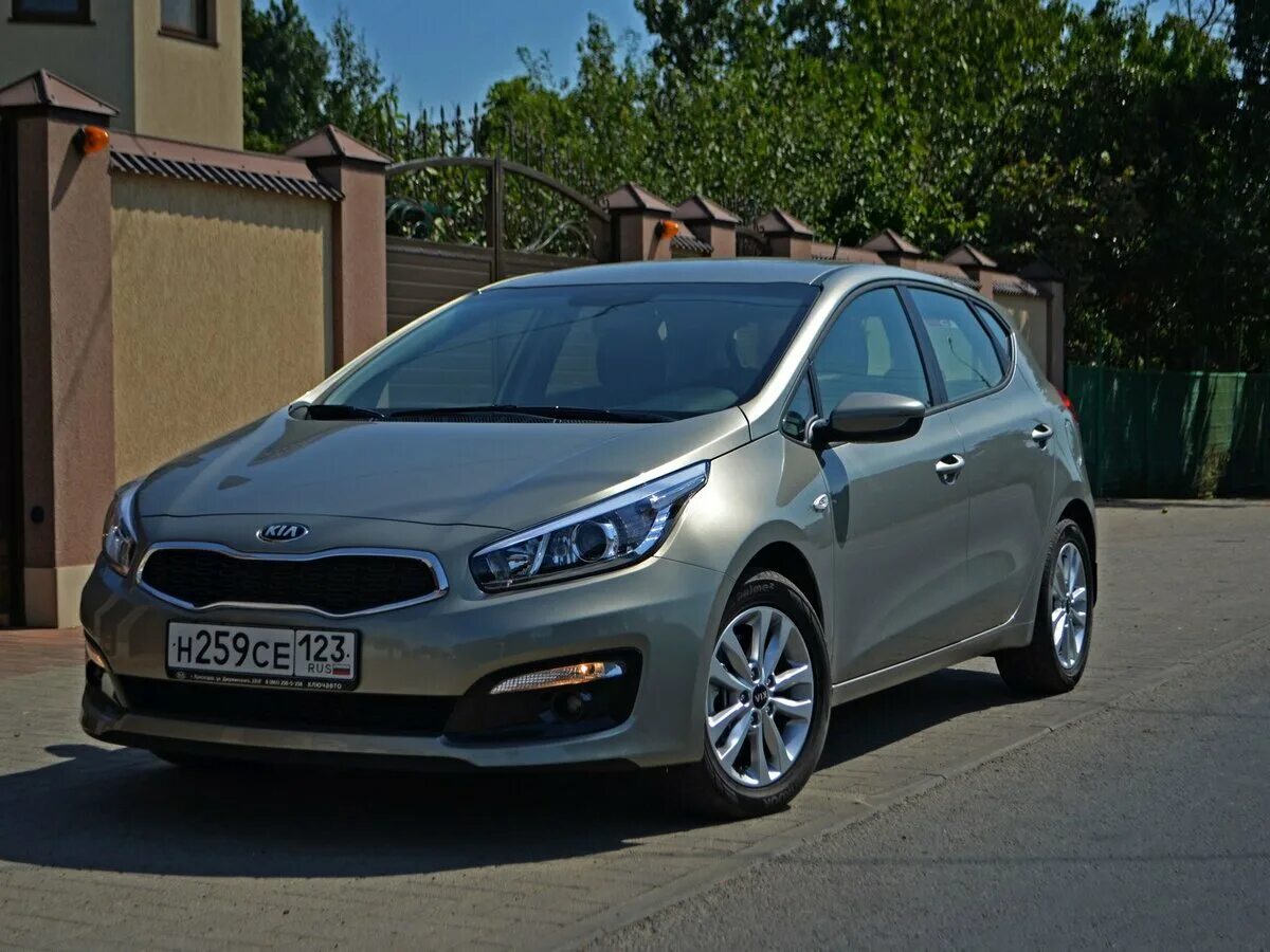 Kia Ceed 2016. Кия СИД 2016 хэтчбек. Киа СИД 2016 серый. Киа СИД хетч 2016.