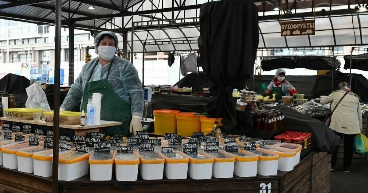 Центральный рынок краснодар. Ярмарка выходного дня на невкипелова краснодар. Кооперативный рынок краснодар. Старый сенной рынок краснодар. Краснодар работа рынков сегодня.