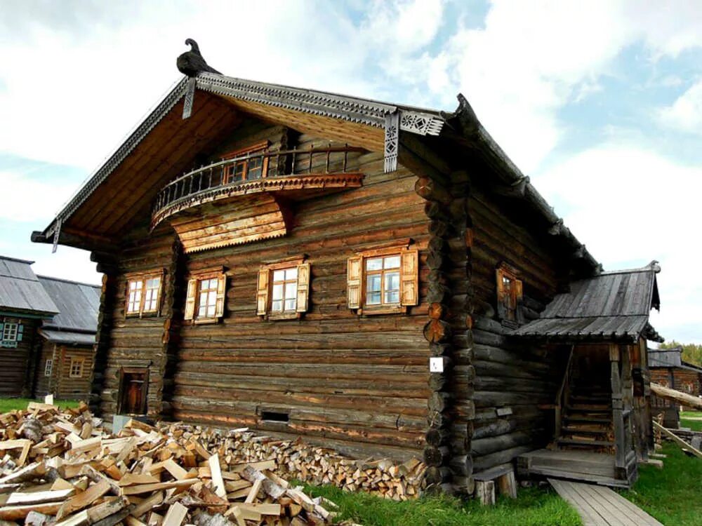 Архитектура древней руси северные избы. Вологда музей деревянного зодчества семенково. Северное зодчество деревянные дома архангельск. Северные избы на руси. Северный дом лафет.