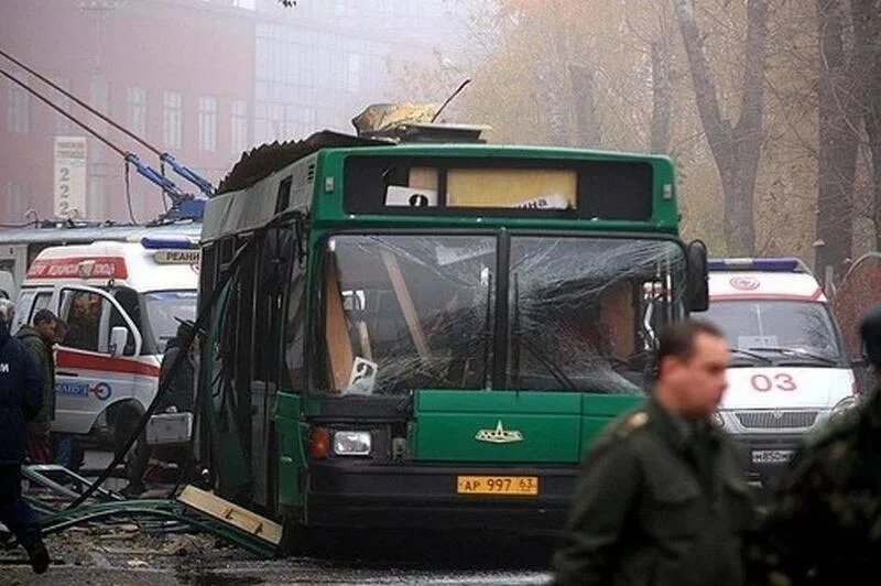 6 октября 2007. 31 Октября 2007 года в Тольятти взрыв автобуса. Взрыв автобуса в Тольятти 2007. Взрыв автобуса в Тольятти 31.10.2007. Взорвался автобус Тольятти.
