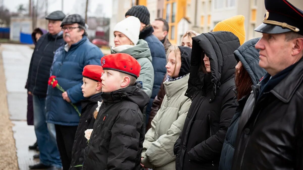 В честь кого назван киров. Милиционер. Улица Дмитрия Козулева фото. Козулева 2.