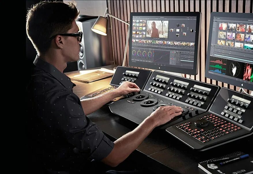 Монтаж с помощью ии. Blackmagic design davinci resolve studio. видеомонтаж davinci resolve. монтаж davinci resolve. профессиональный монтажер.