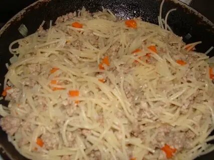 Макароны с мясом луком морковью