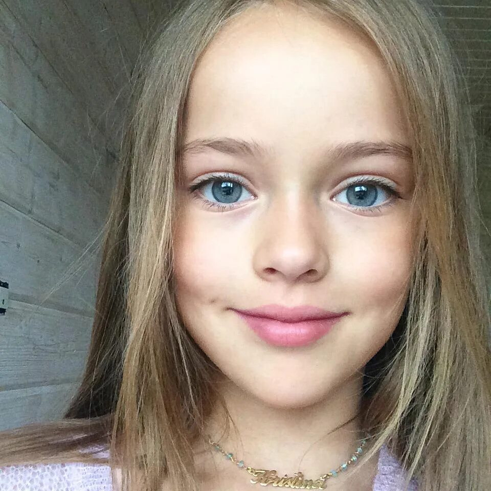Лицо 11 девочки