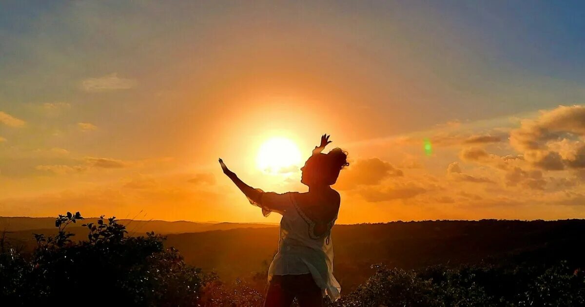 К чему приснилось солнце. К чему снится солнечный день. К чему снится солнечный день. К чему снится солнечный день. Много солнц на небе.