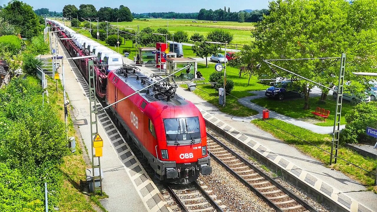 Railway line. Железная дорога Бельгии. Электрические железные дороги. Транспорт Бельгии. Транспортная система Бельгии.