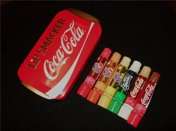 Набор бальзамов для губ lip smacker. Набор кола. Бальзам для губ coca-cola lip balm. Lip smacker coca cola. Lip smacker набор tin box 6шт, 6х4гр.