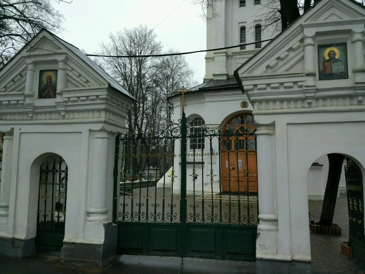москва ул. мосгу выхино колледж. москва улица юности 17. москва улица юности 17. церковь успения пресвятой богородицы в вешняках, москва.