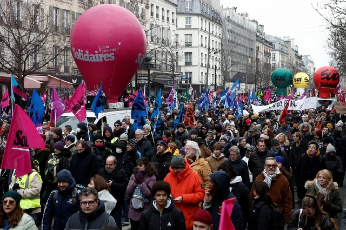 Протесты во Франции. Протесты во Франции пенсионная реформа. Митинги во Франции 2023. Демонстрации в Париже. 23 24 25 января