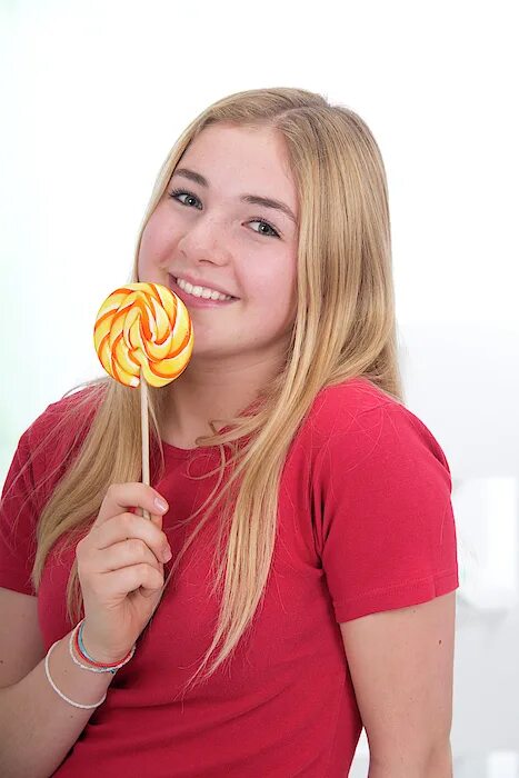 Lolly Small Биография