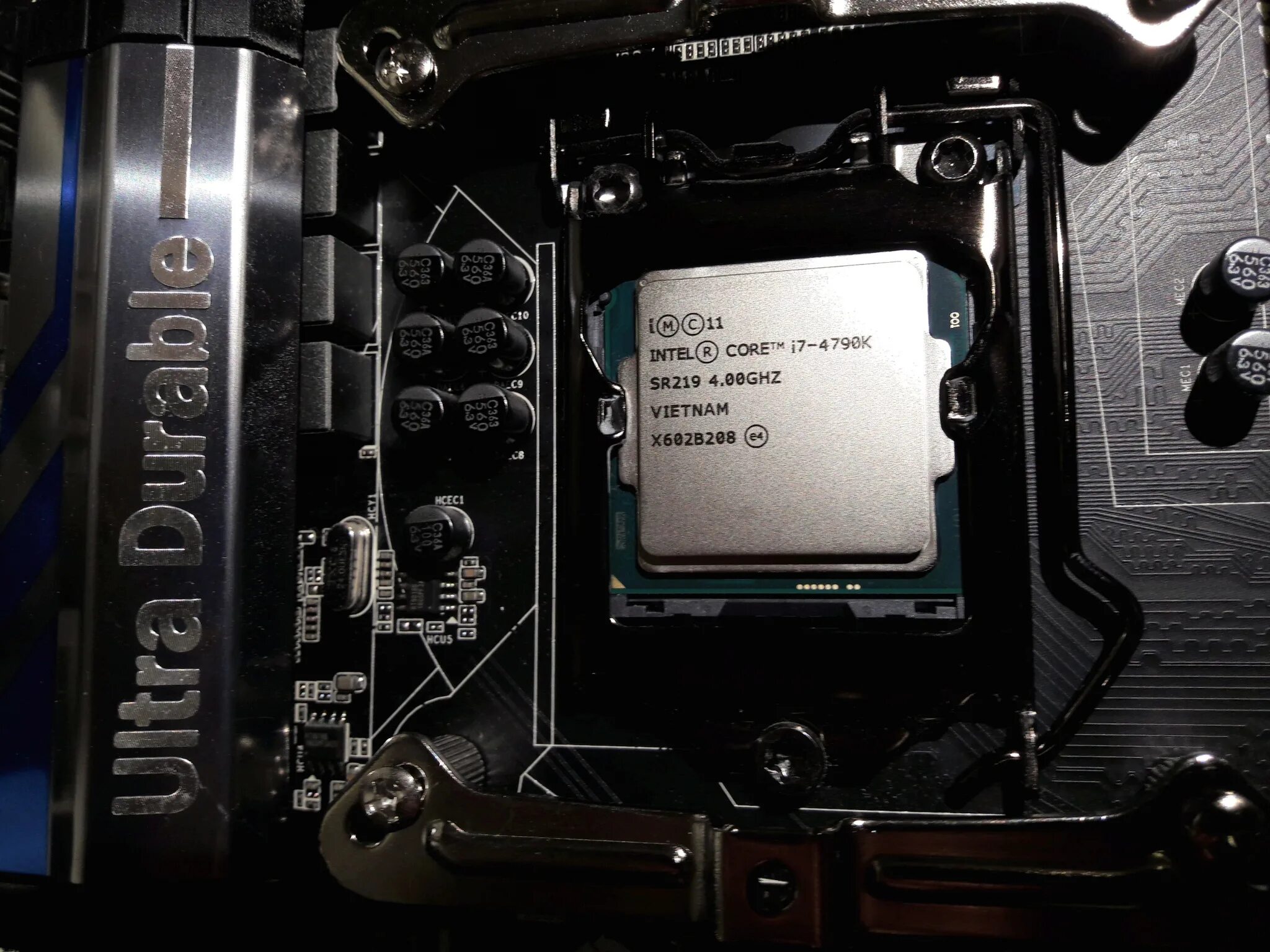 Intel core 4790. Процессор intel core i7-4790. процессор intel core i7-4790k devil&#039;s canyon. intel core i7-4790k lga1150. intel core i7-4790k devil&#039;s canyon lga1150, 4 x 4000 мгц.