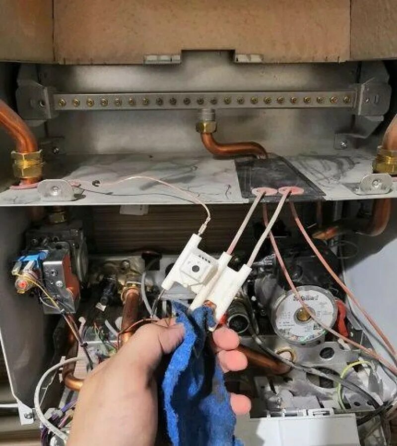 Vaillant ошибка расшифровка. Газовый котёл vaillant ошибка f28. ошибка f28 котла vaillant. f28 котел вайлант. котёл вайлант ошибка f28.