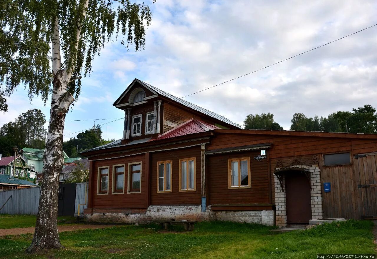 Усадьба Плес. Усадьба в городе Плес. Усадьба Горбунова Плес. Плёсу Ивановской облости усадьба Крыловых. Коттеджный поселок плес