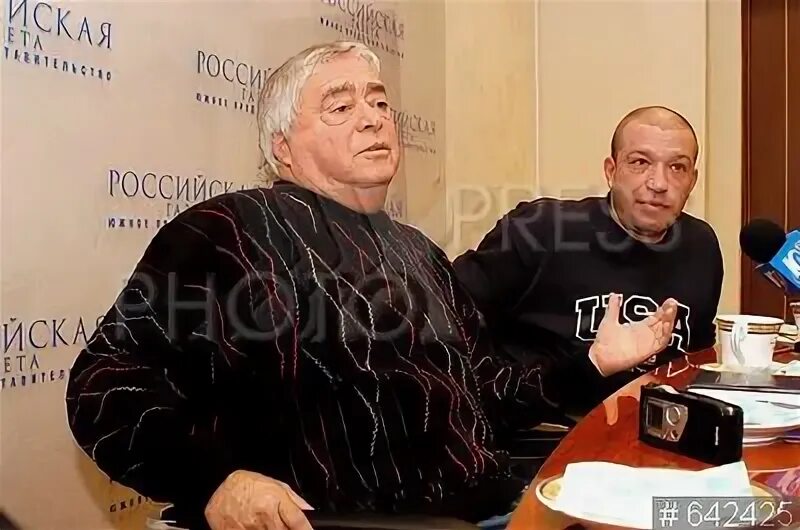 Роман карцев семья и дети фото Дети Романа Карцева отказываются общаться друг с другом STARHIT