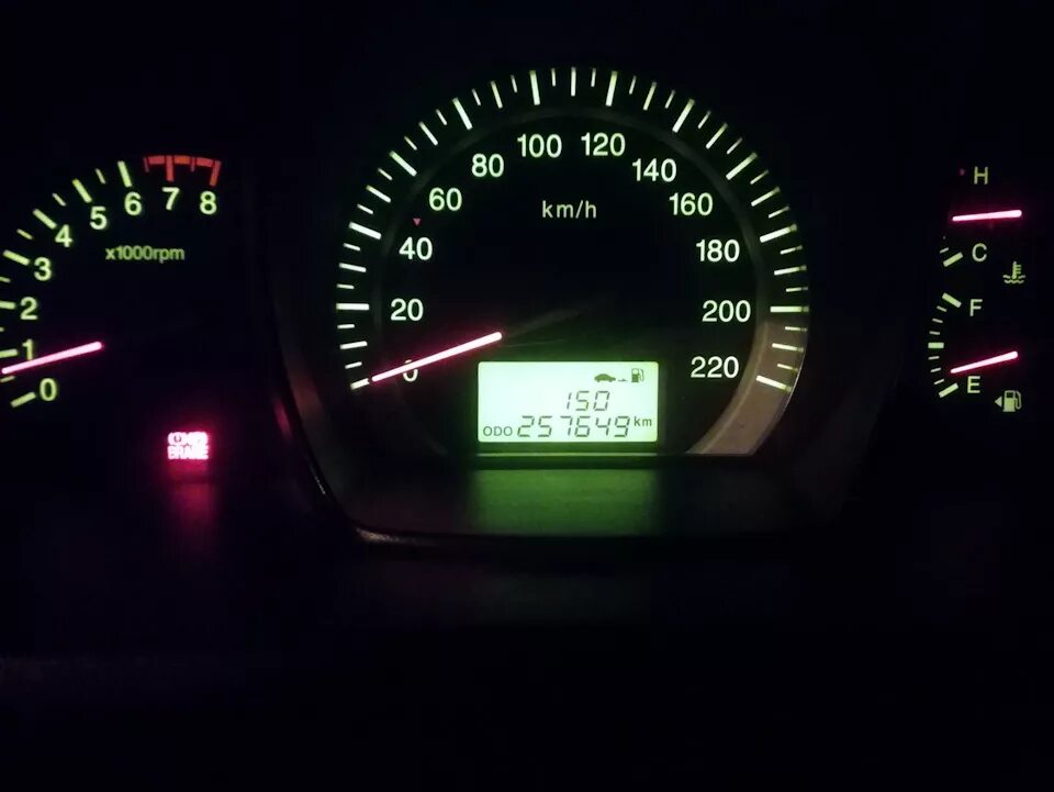 6 автомат разгон. Тахометр для лазерного сканирования. Спектра тахометр. Приборная панель kia spectra. Спектра тахометр.