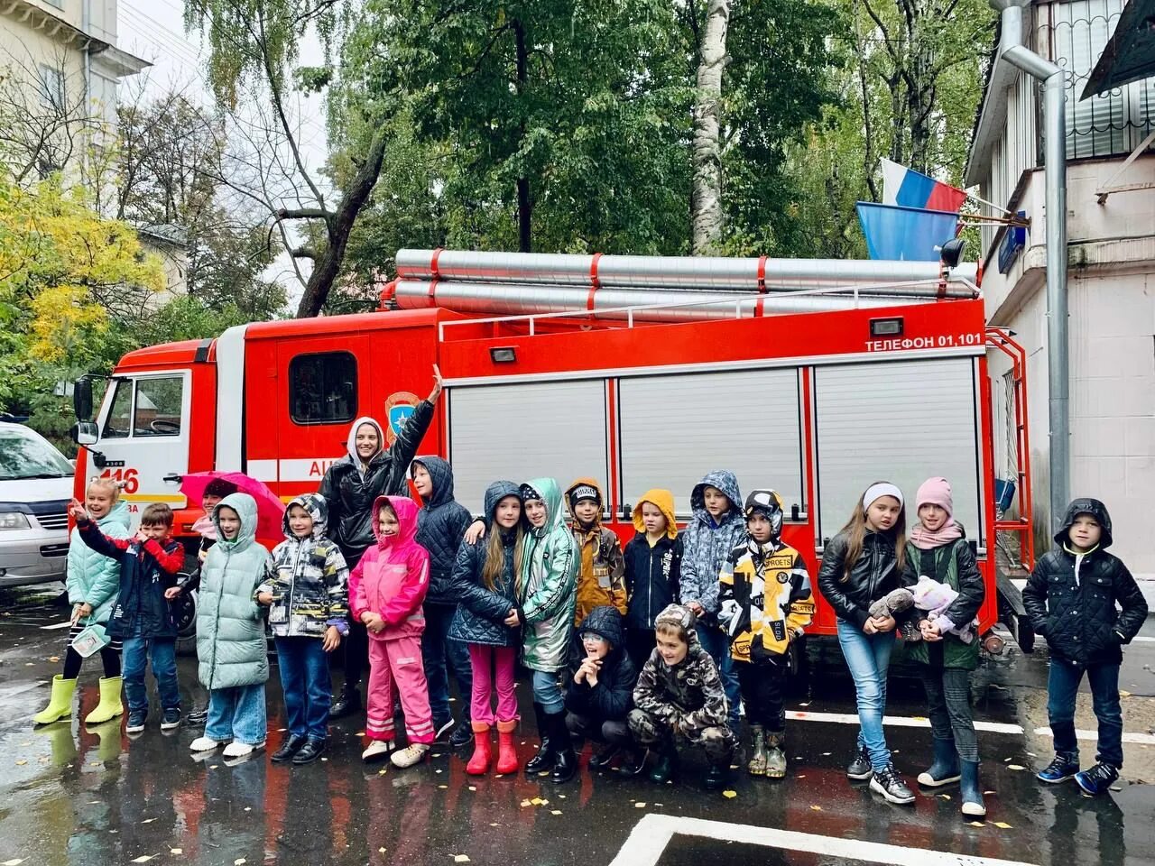 215 Пожарная часть Москва. Пожар в школе. Пожарные Москвы. 3 Пожарно спасательная часть Волгоград. Специально спасательная часть