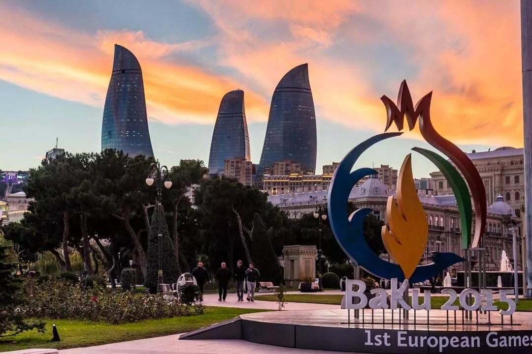 Куда сходить в баку. Flame park баку. флейм тауэрс баку. парк бульвар баку 2025. flame towers азербайджан.