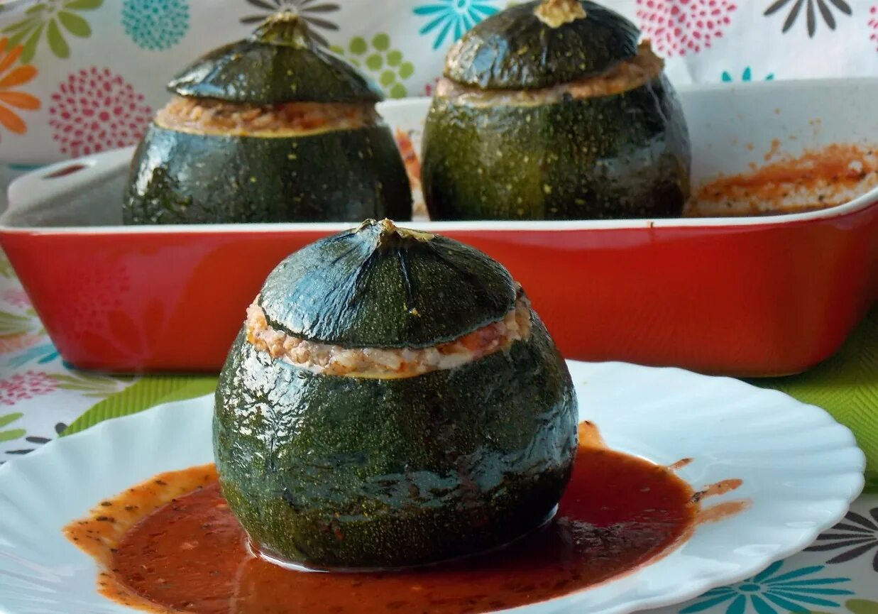 кабачок горшочек. кабачок горшочек рецепт. кабачок розмарин. кабачки в горшочках в духовке. кабачок горшочек.