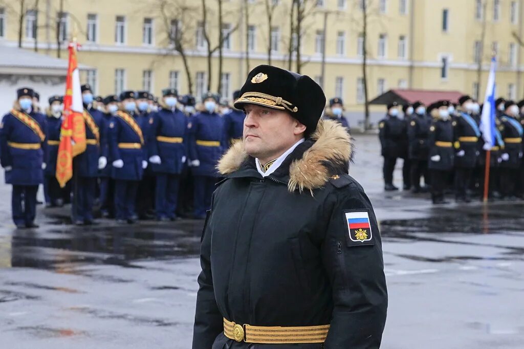 Командир Беломорской военно-морской базы контр-Адмирал. Зверев командир БЕЛВМБ.
