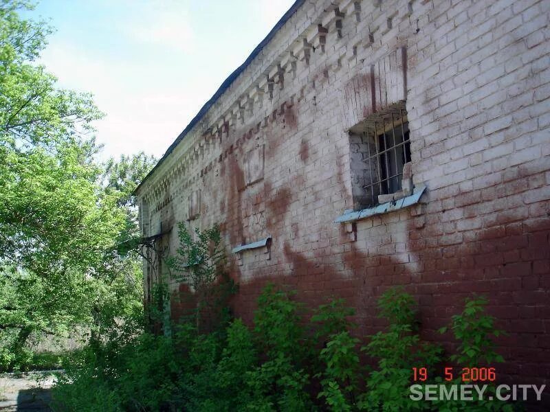 Семей военный часть. Воинские части Семипалатинска. Военная часть здания. Белебей Военная часть. Здание воинской части.