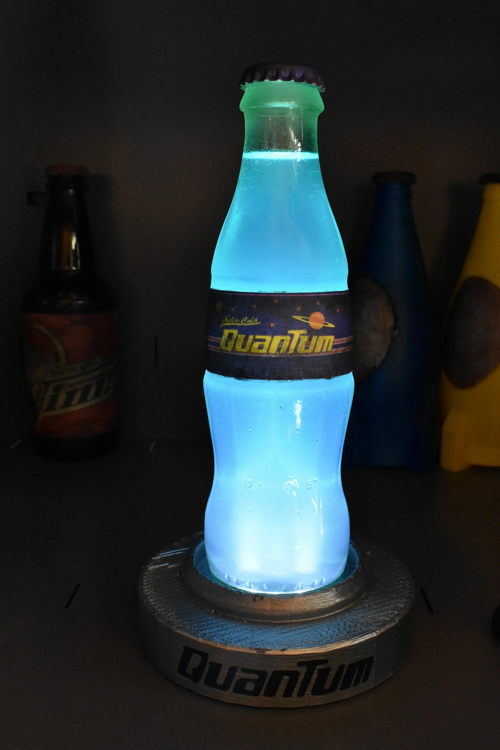 Fallout 3 ядер кола. Fallout quantum cola ночник. квантовая nuka cola fallout. fallout nuka cola ночник. fallout 4 quantum cola.