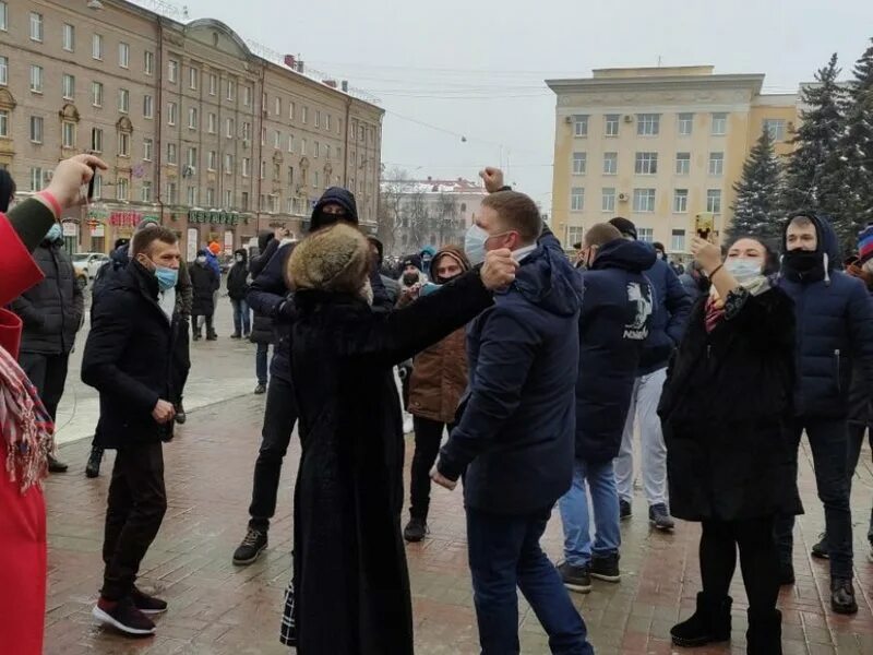 Сайт брянск сегодня. Митинг Брянск 23 2021. Митинг в Брянске 23 января. Митинг. Митинг Брянск.