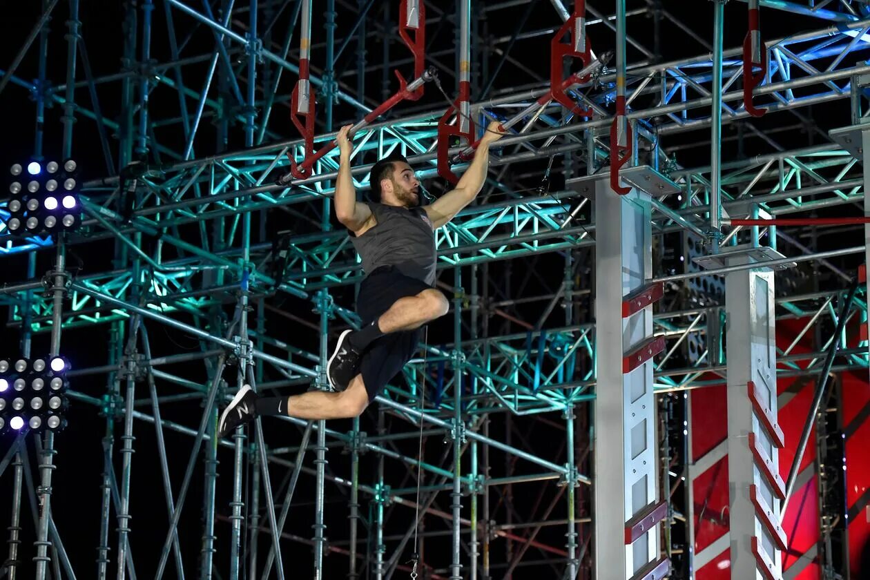 American ninja warrior 2021. American ninja warrior телепередача. Спортивное шоу. American ninja warrior 2021. Американский ниндзя полоса препятствий.