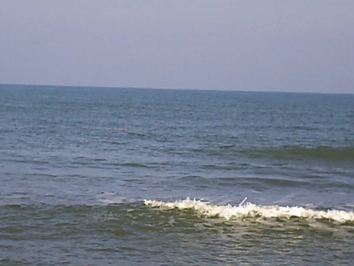 Каспийское море солонее черного. Каспийское море прозрачная вода. иран пляж каспий. пляжи ирана на каспийском море. 2005 год море.