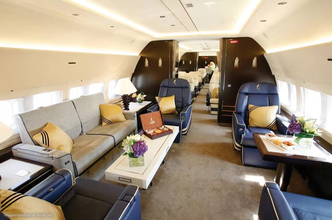 Как выглядит самолет первого класса Inside the Four Seasons Private Jet Condé Nast Traveller India
