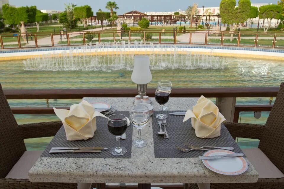 Санрайз кристал хургада. Sunrise grand select crystal bay resort. Санрайз кристалл египет хургада. Sunrise crystal bay resort 5 хургада. Sunrise grand select хургада.