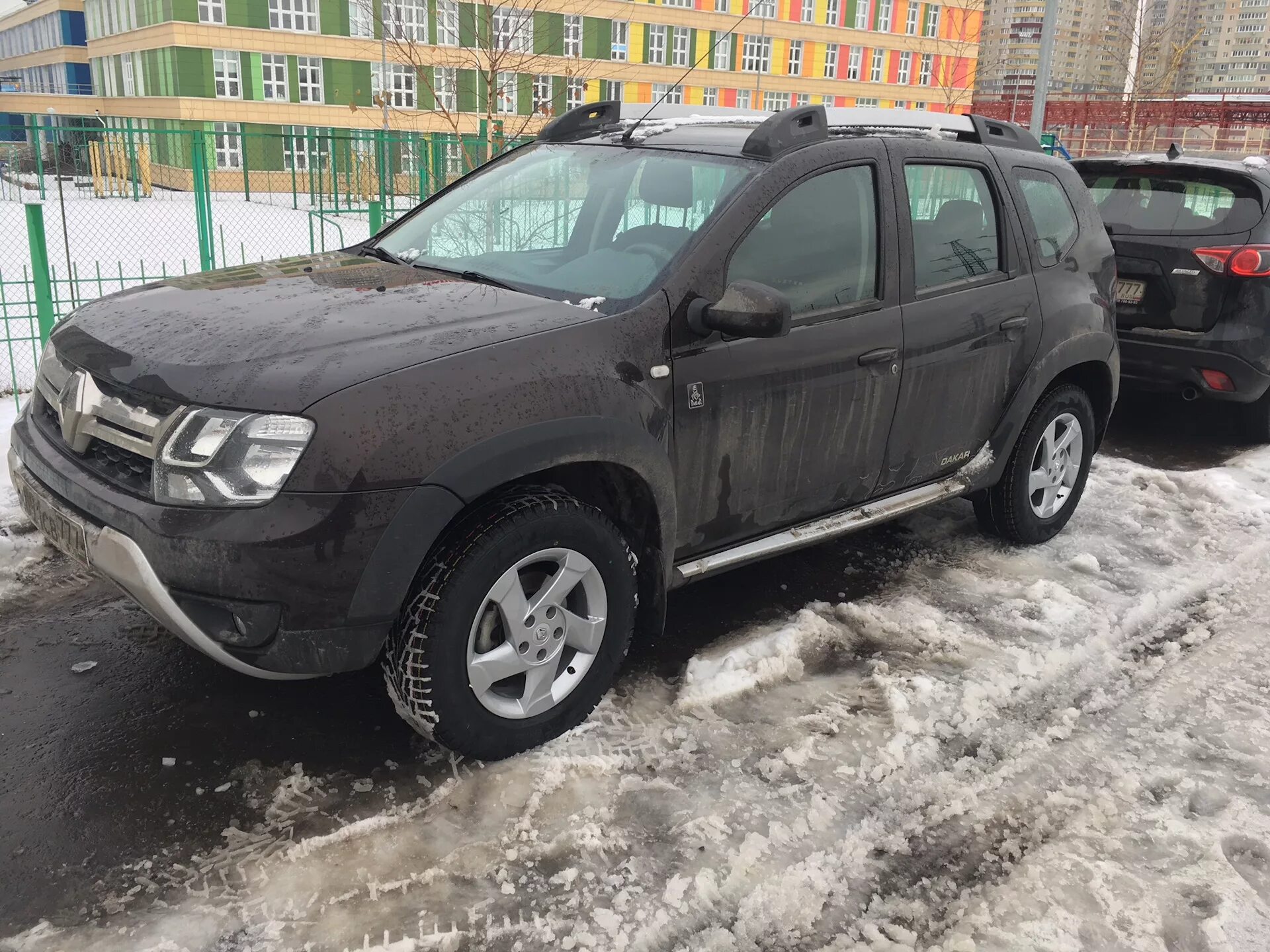 Snow cross 215 65 r16. Рено дастер 215 65 16. 225/65/16 на дастер.