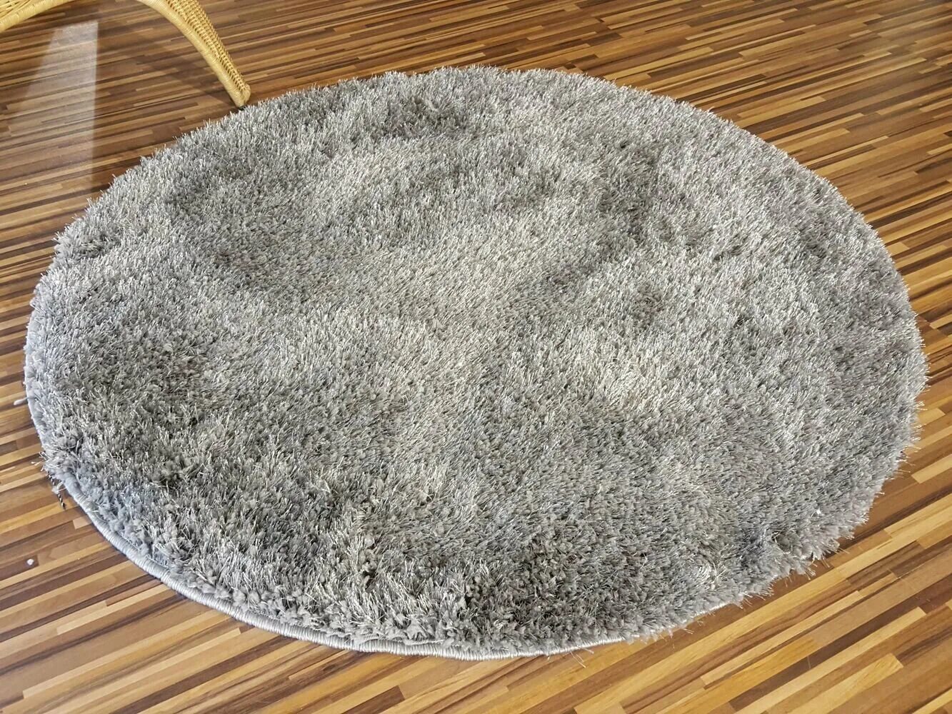 Круглый бежевый ковер. Helen №1 коврик 120х120. Ковер шегги лонж 1. Круглые коврики в интерьере. Ковер круглый современный.