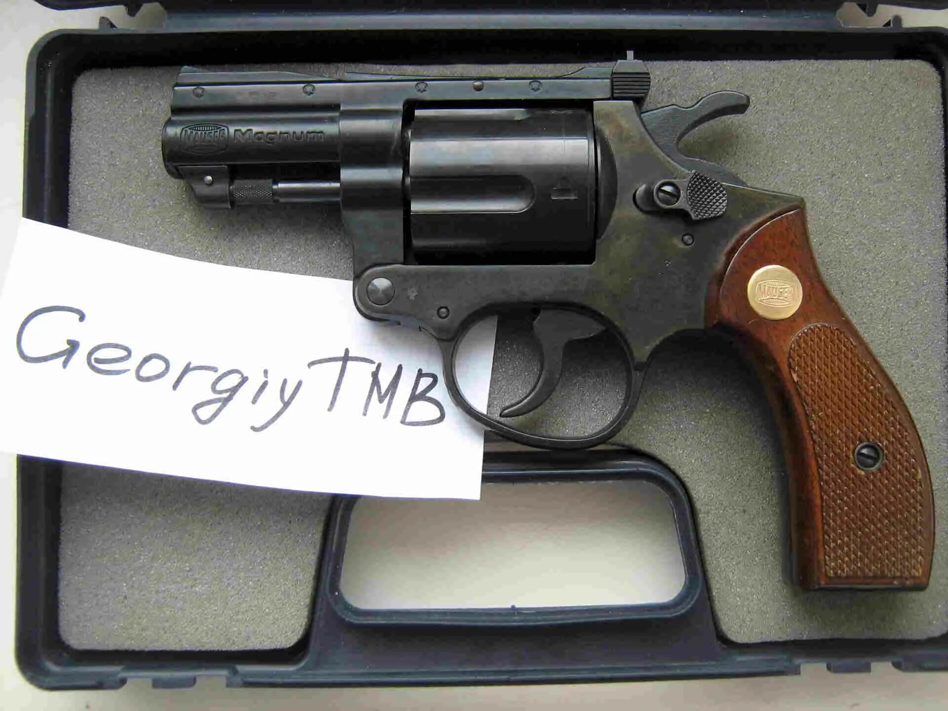 Магнум 300 револьвер. Magnum 380. Me 38 magnum. Газовый магнум. Револьвер кольт питон.