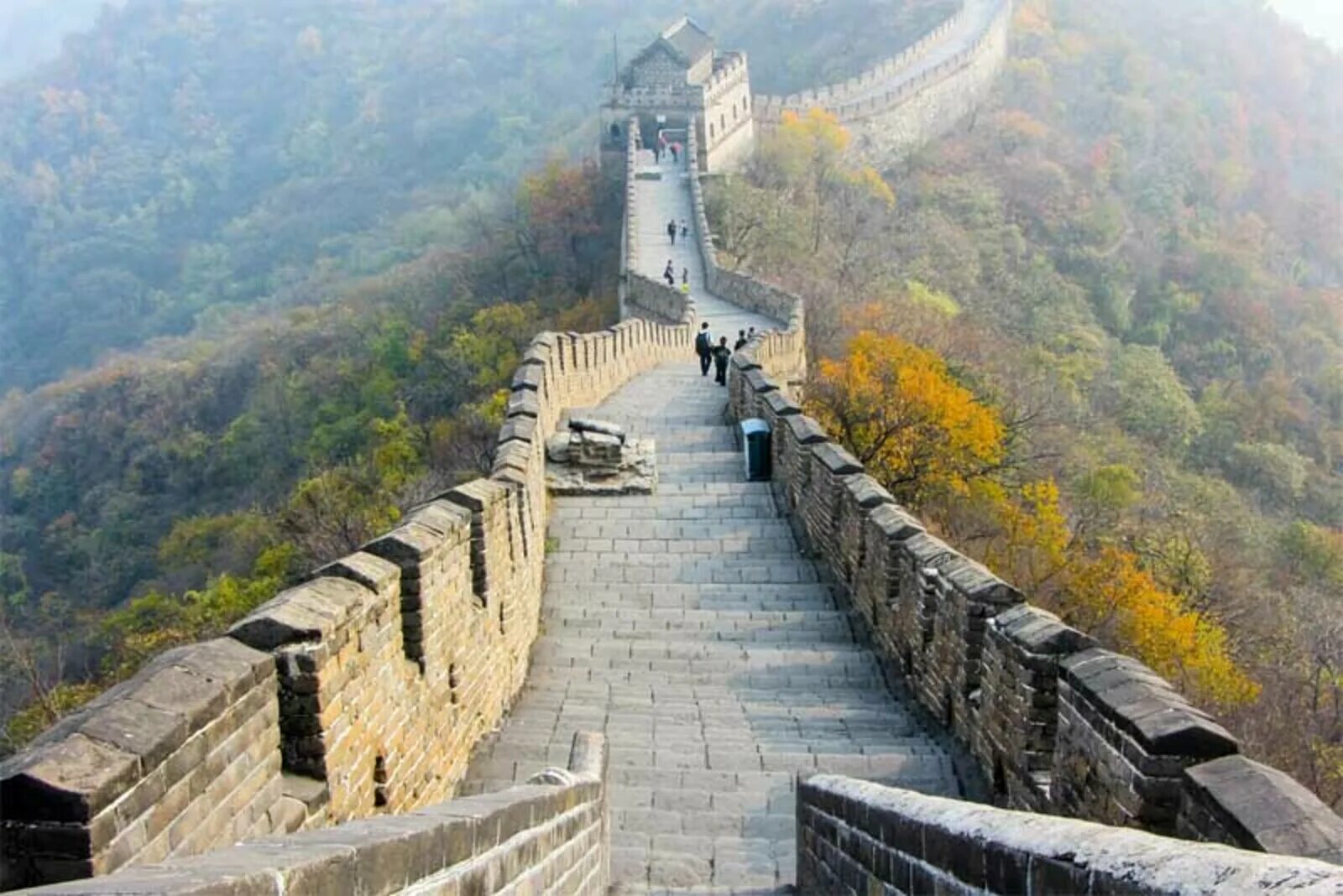 Сколько лет великий стене. Великая китайская стена. Великая китайская стена Бадалин. Бадалин Пекин. Пекин китайская стена.