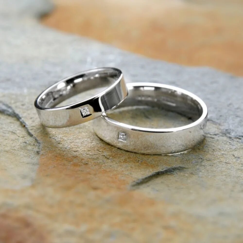 Оловянные обручальные кольца. Кольца из олова. Кольца на свадьбу обручальные. Оловянные кольца на годовщину свадьбы.