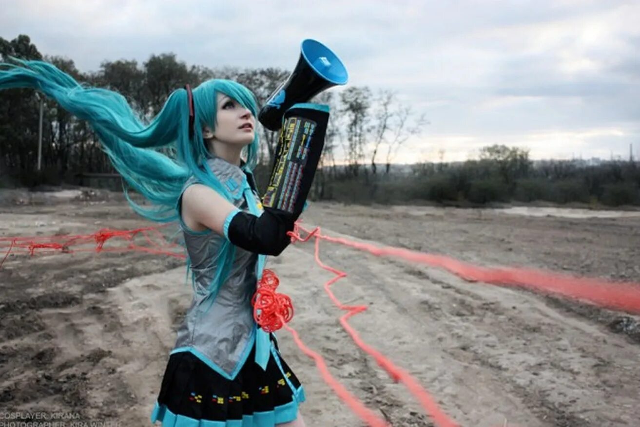 Love cosplay. Косплеер Мику. Хатсуне Мику косплей. Hatsune Miku в реальной жизни. Хатсуне Мику в реальной жизни.