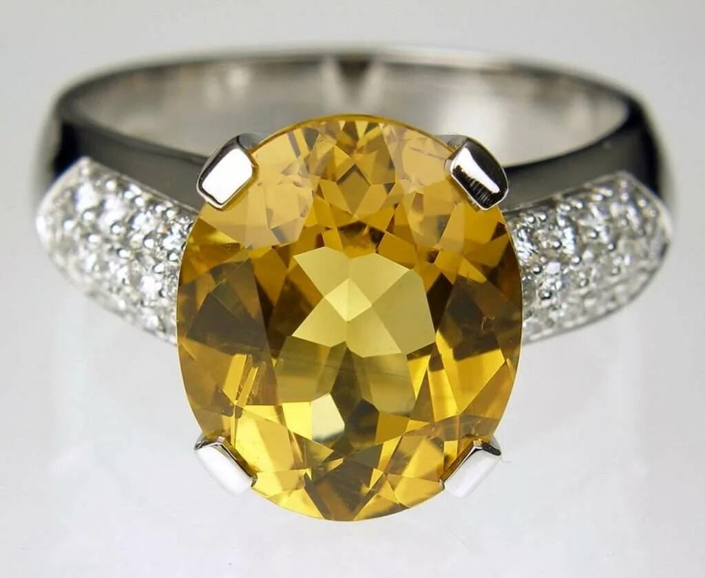 гелиодоры (жёлтые бериллы). гелиодоры (жёлтые бериллы). гелиодор золотистый берилл. гелиодор. гелиодор (минерал).