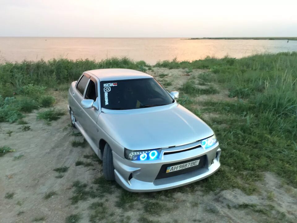 Ваз 2110 золотистый металлик цвет. Ваз 2110 ставропольский. Авито ставропольский авто 26. Ваз 2110 ставропольский. Ваз 2110 золотистый металлик цвет.