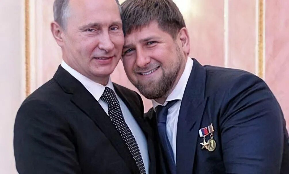 Про друзей чечня. Про друзей чечня. Про друзей чечня. Чечня 1999-2000 штурм грозного. Чечня 1995 десантники.