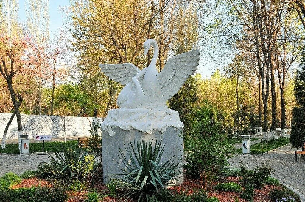 Мирзо улугбека ресторан. Мирзо улугбека, узбекистан, ташкент. Центральный парк ташкент тельмана. Центральный парк в ташкенте. Центральный парк ташкент тельмана.