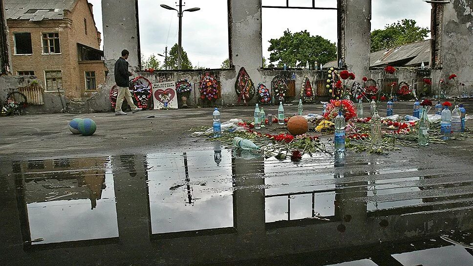 1 сентября теракт в беслане сколько погибших. Беслан 3 сентября 2004 штурм.